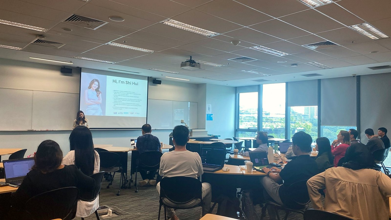 Shi Hui running a go-to-market and brand storytelling workshop for early-stage founders